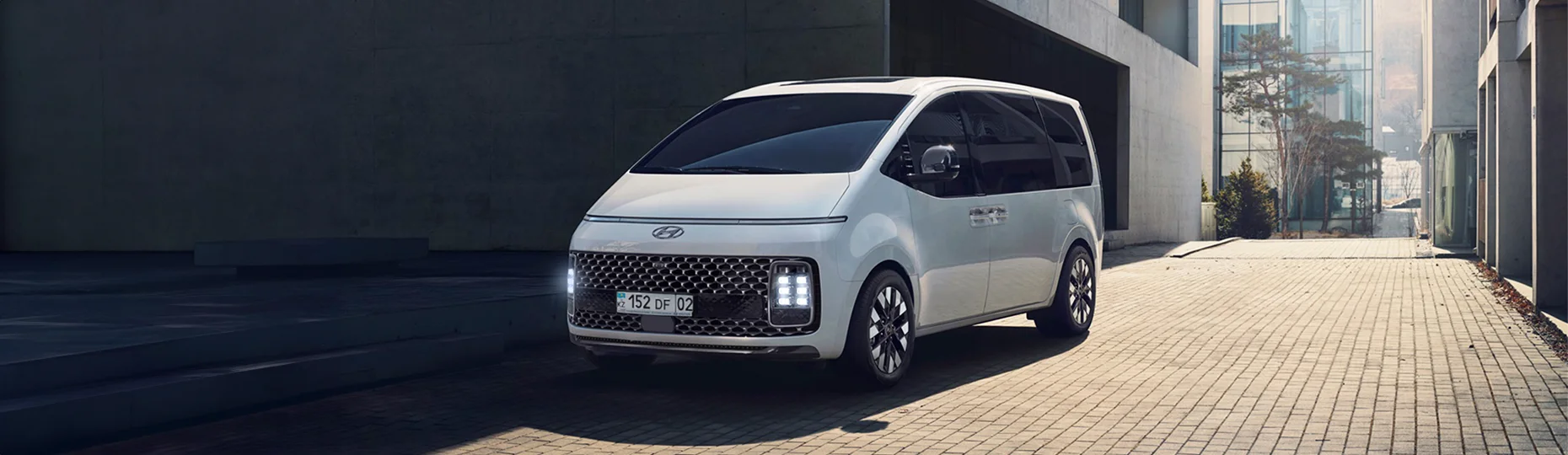 Купить новый Hyundai Staria 2022-2023 у официального дилера в Астане